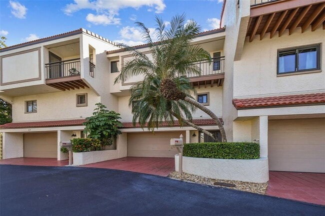 Building Photo - 240 Windward Passage Rental