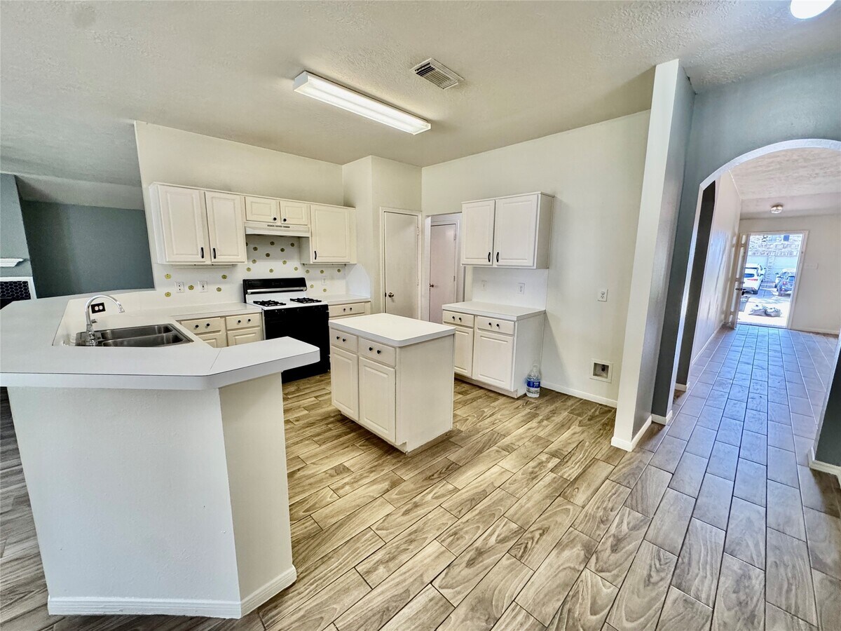 Photo - 16214 Mission Glen Dr