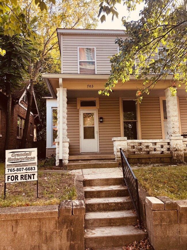 Beautiful Townhouse - Beautiful Townhouse Unit 703 North St