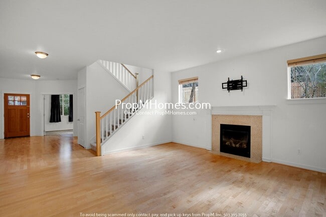 Photo - Spacious Bull Mountain 4 Bedroom Home - Huge Yard!