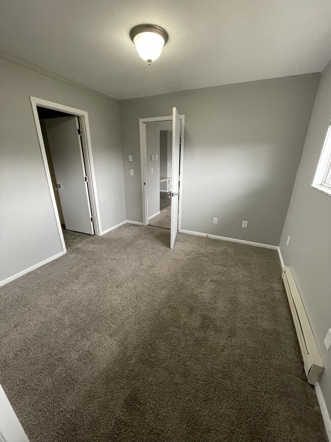 Bedroom - Sycamore St