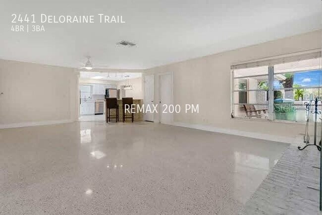 Photo - 2441 Deloraine Trail