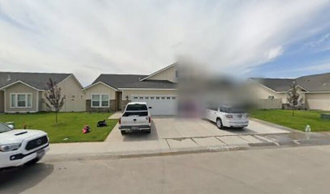 Building Photo - 745 Shadowleaf Ave Unit 745