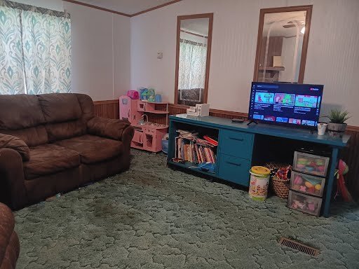 Photo - 694 Line Rd