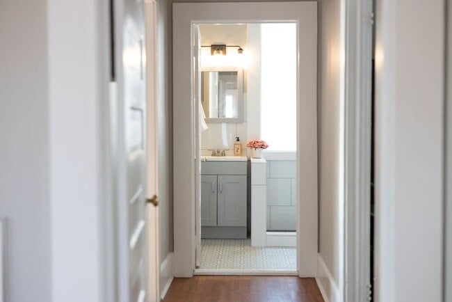 Photo - Charming 2 Bedroom/1 Bathroom Home