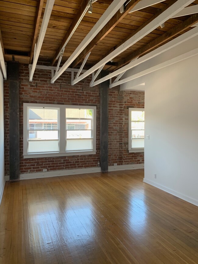 Photo - 530 California Ave Unit 3