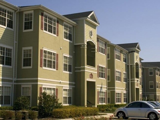 Building Photo - Spacious 1 Bedroom Near Valencia and 408 Rental