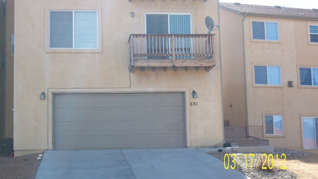 In Gated Community 2 Bed 2 Bath Condo 2 Ca... - In Gated Community 2 Bed 2 Bath Condo 2 Ca...