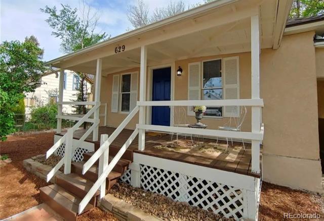 Photo - 629 Maple St