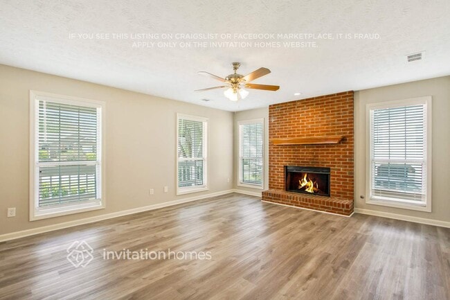 Photo - 3272 Summit Glen Dr