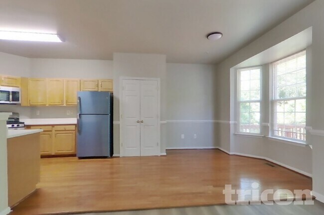 10022 Juniper Dr