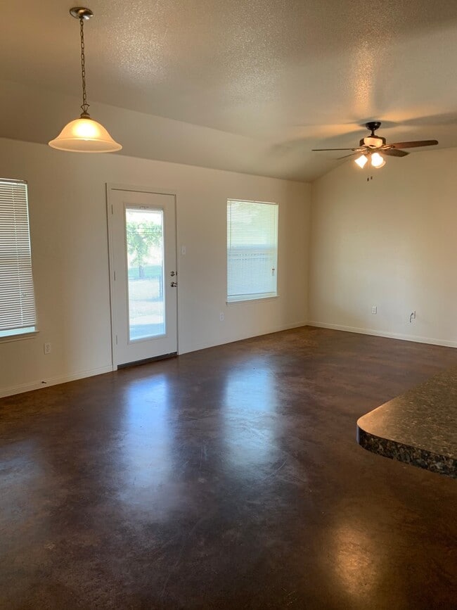 Photo - 4 Bdrm 2.25 Bath in Copperas Cove