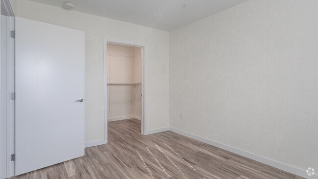 1BR,1BA,-668SF The Poe