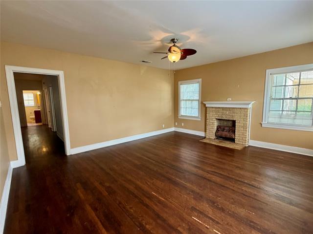 Photo - 889 Ross Ave