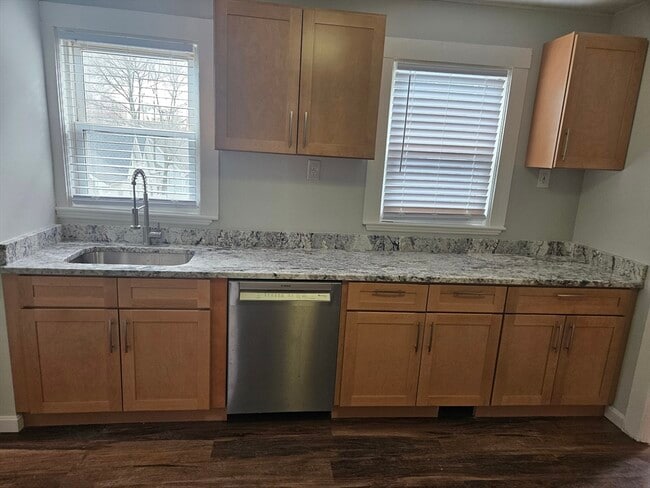 Photo - 21 Baldwin St Unit 1