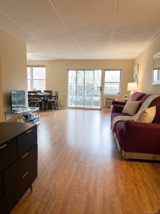 35 Park Ave Unit 1M