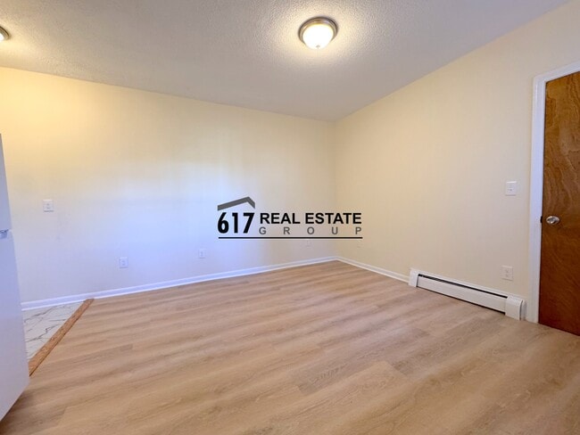 Photo - 2018 Commonwealth Ave Unit 9