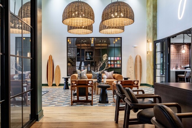 Building Photo - Evolve Waterford