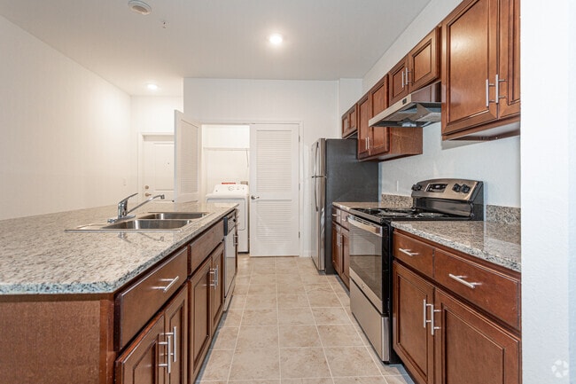 3BR, 3BA -1049 SF