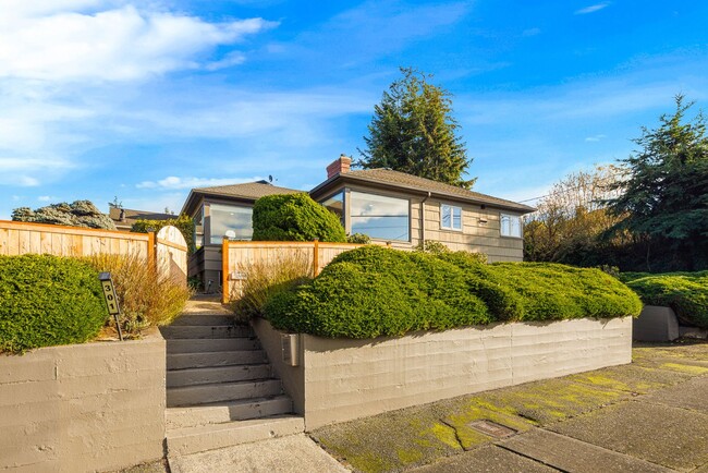 Meticulously Remodeled Home in Edmonds Bow... - Meticulously Remodeled Home in Edmonds Bow...