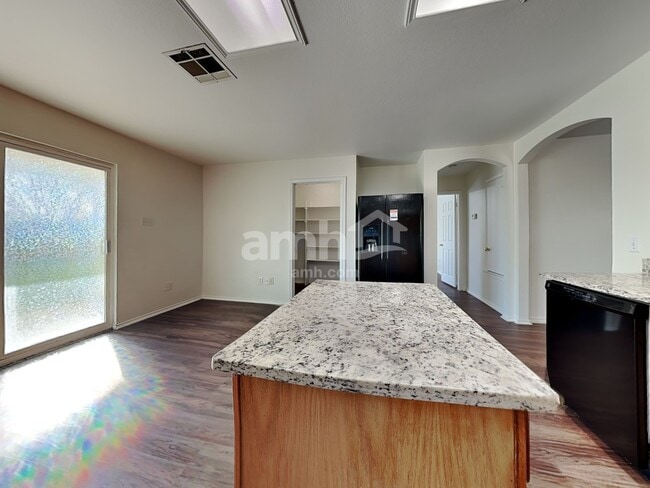 Photo - 161 Spring Branch Loop