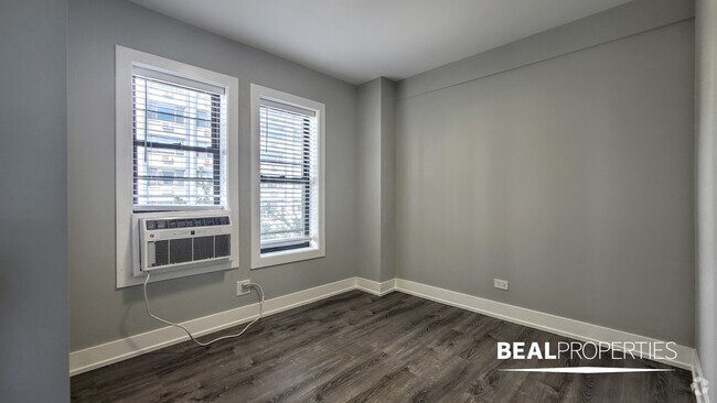 Building Photo - 505 W Belmont Ave Unit 1 bed Rental
