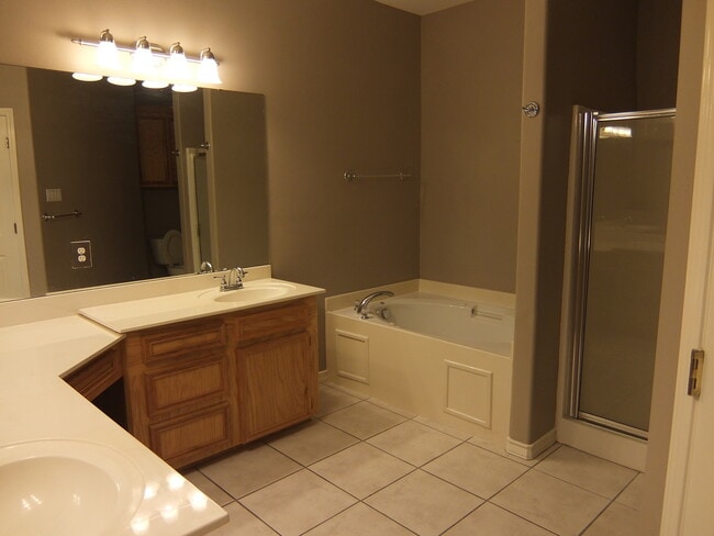 Photo - 2505 Windrose Dr