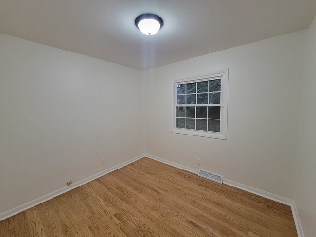 Photo - Gorgeous 4 bedroom ranch in Sussex!