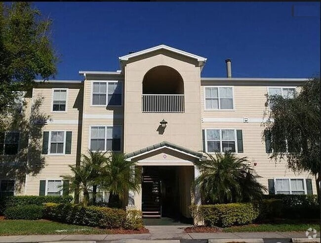 Building Photo - nice and quiet condo in desirable New Tamp...