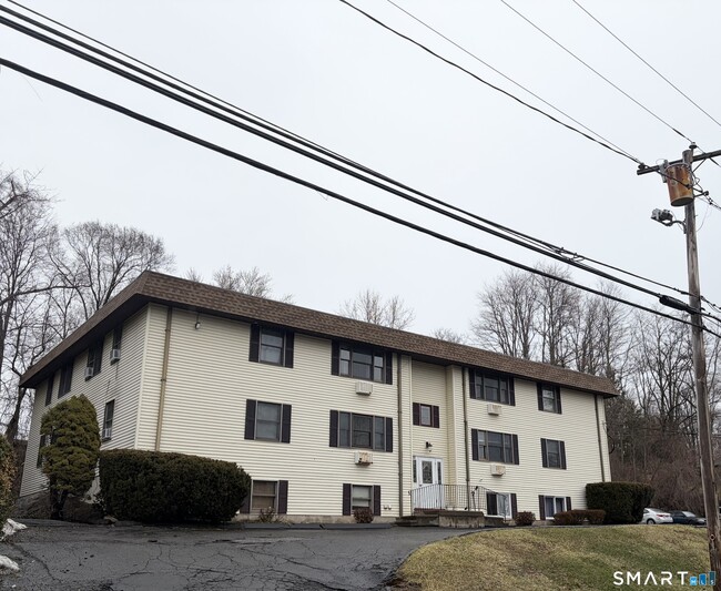 Building Photo - 33 River St