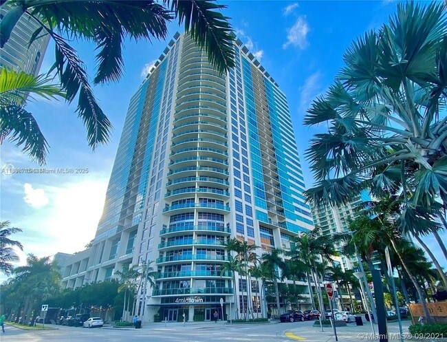 Building Photo - 3301 NE 1st Ave Unit H2413