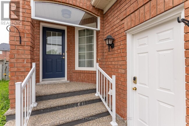 Photo - 1458 Quest Cir