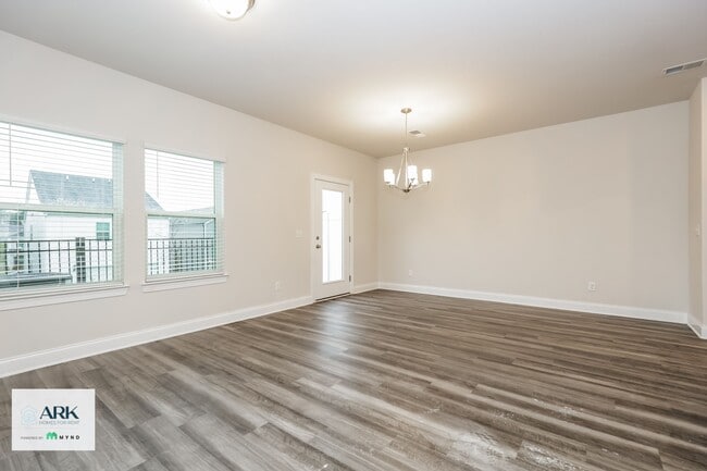 819 Arrington Wy