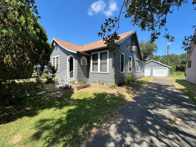 Photo - Great Home in Procter St!