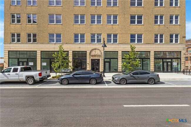 Photo - 103 E Central Ave