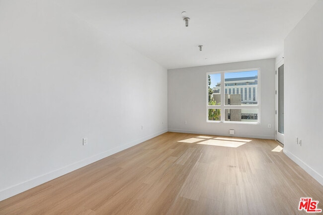 Photo - 10601 Washington Blvd Unit 530