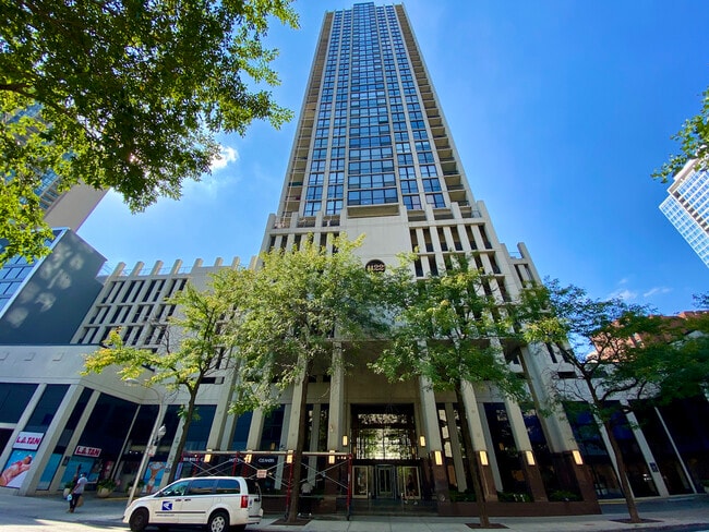 Building Photo - 1122 N Clark St Unit 1810