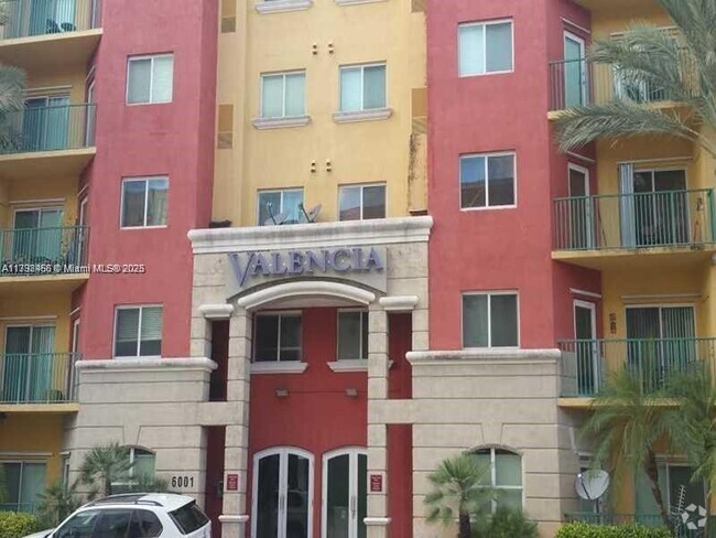 Building Photo - 6001 SW 70th St Unit 308 Rental