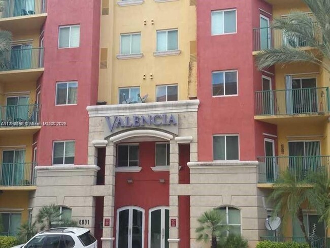 Building Photo - 6001 SW 70th St Unit 308 Rental