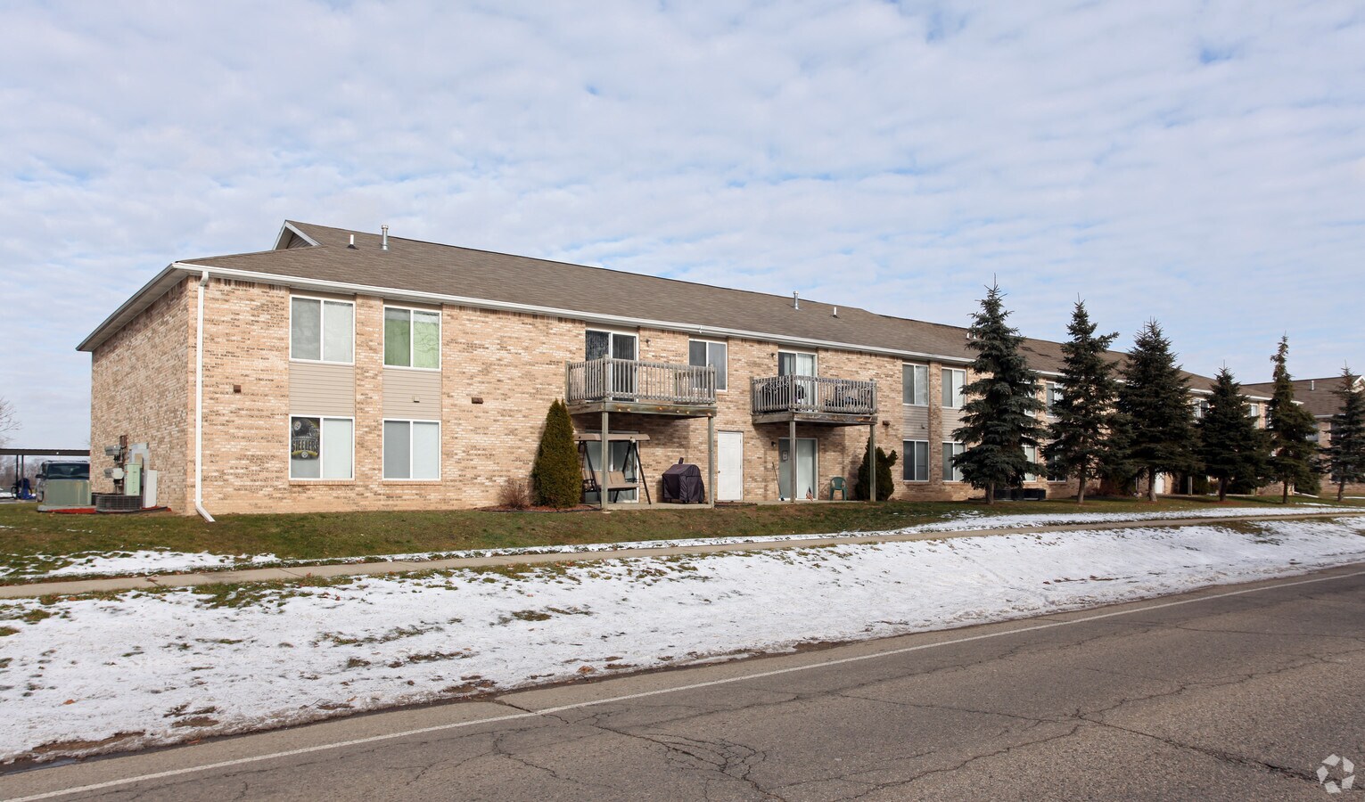 Photo - Evergreen Apartments