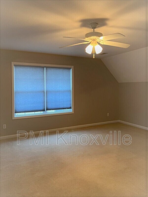 Photo - 12907 Meadow Pointe Ln