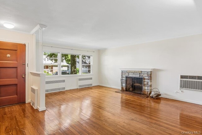 Photo - 140 Hayes St