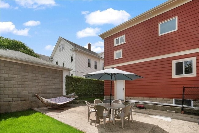 Photo - 86 Rochambeau Ave