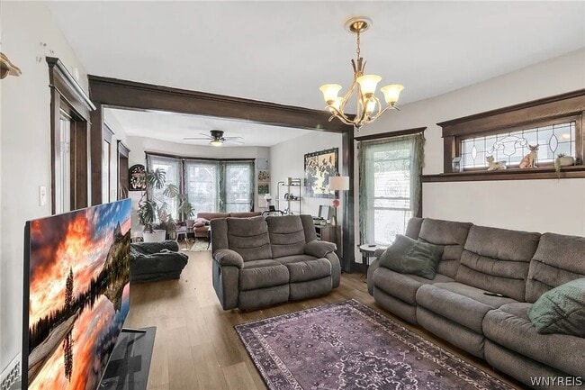 Photo - 215 Stevenson St