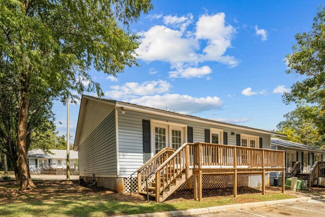 2266 Magnolia Cir Unit 1