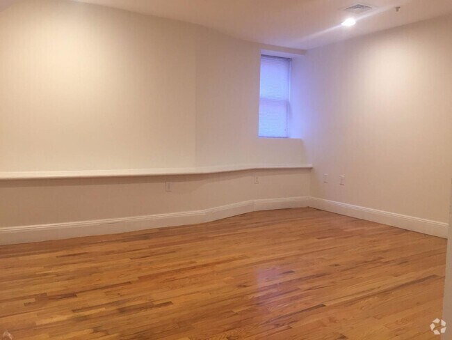 Building Photo - 14 Brainerd Rd Rental
