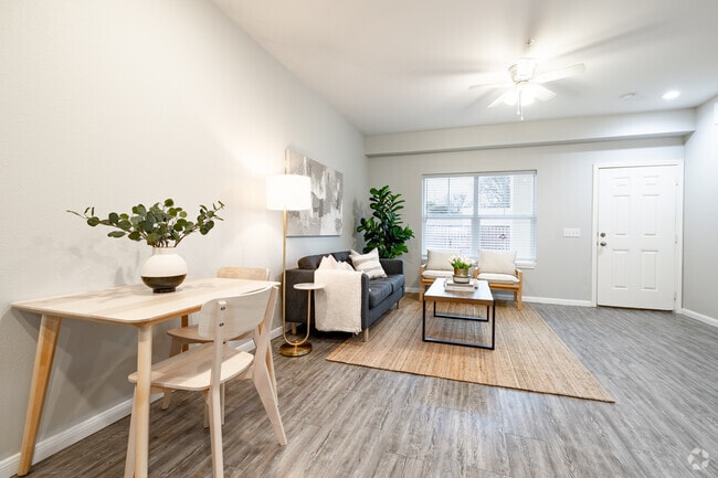 2BR, 1BA - 1,002SF - Living Room
