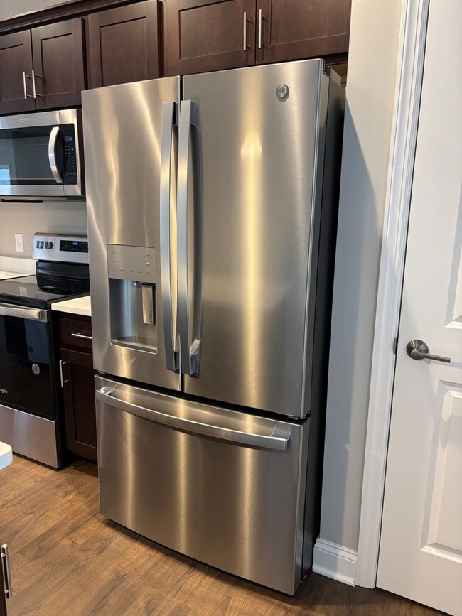 Photo - Beautiful Townhome in Cannonsburg!