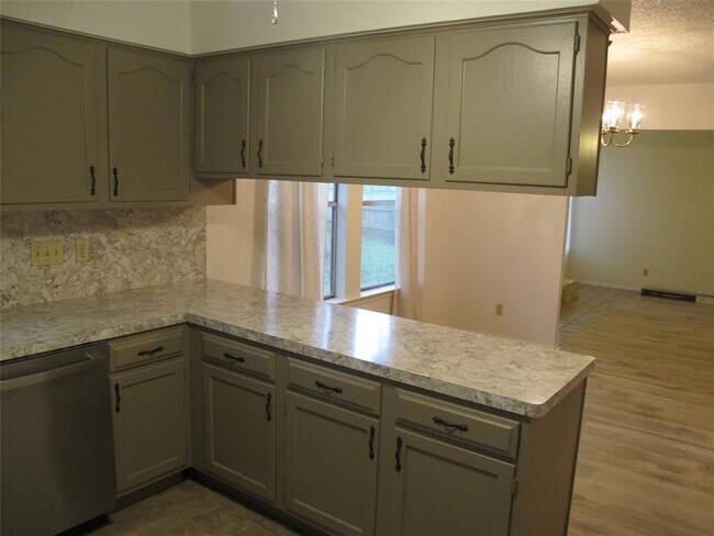 Photo - 4206 Harcourt Dr