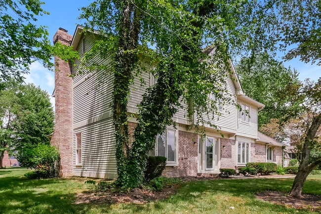 Photo - 100 Abbey Rd